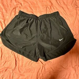 Nike dry fit shorts! Size Large